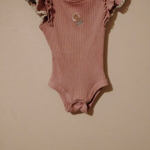 Daisy Fuentes Pink Flower Outfit